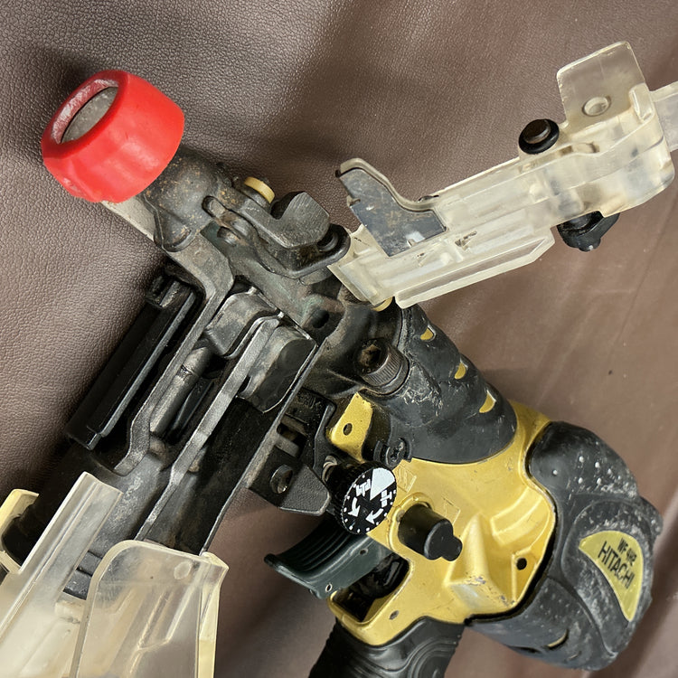 【現状品・ワケアリ品】 日立(HITACHI) 41mm 高圧エアネジ打ち機 WF4H2 ※エアー漏れします 【越谷店】