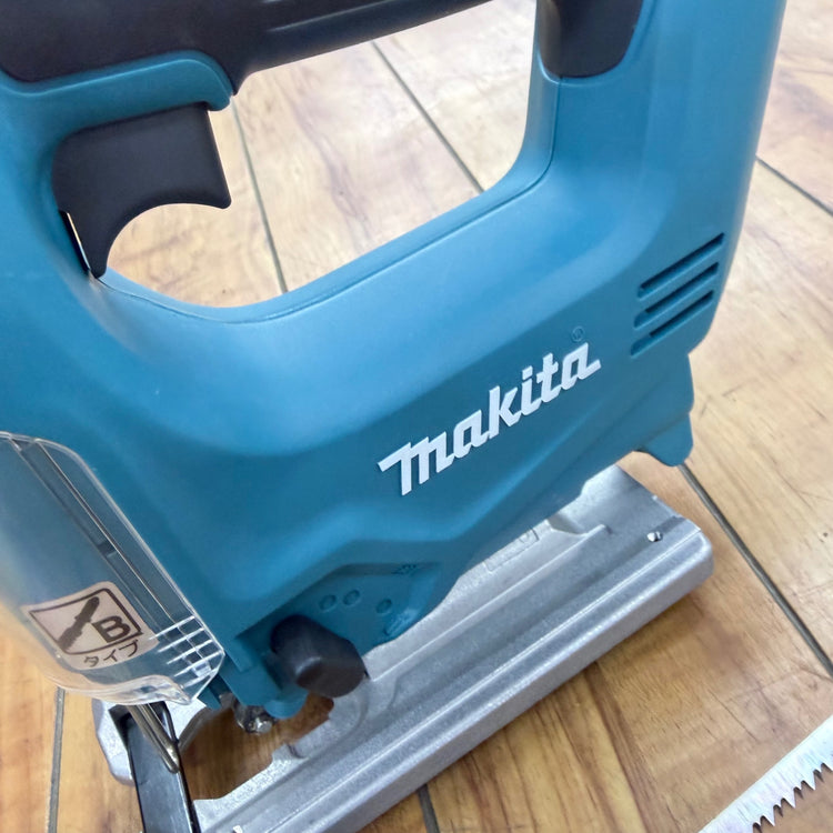 極美品 10.8V 充電式ジグソー JV100DZ Bタイプ 定規 makitaブレード付属【リライズ蓮田店】