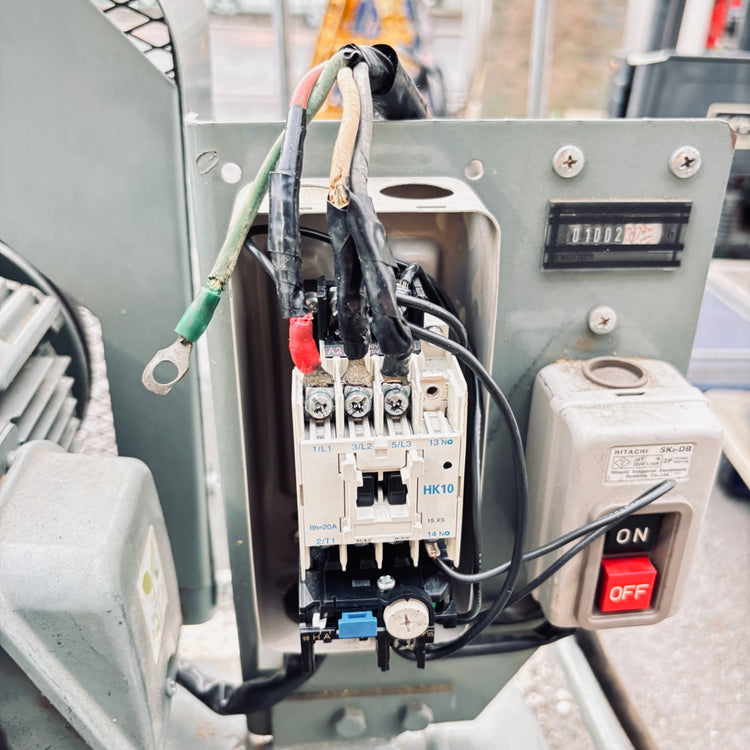 ※店頭引取限定　日立　200V 3馬力　ベビコン　2.2U-9.5VP5 【越谷店】