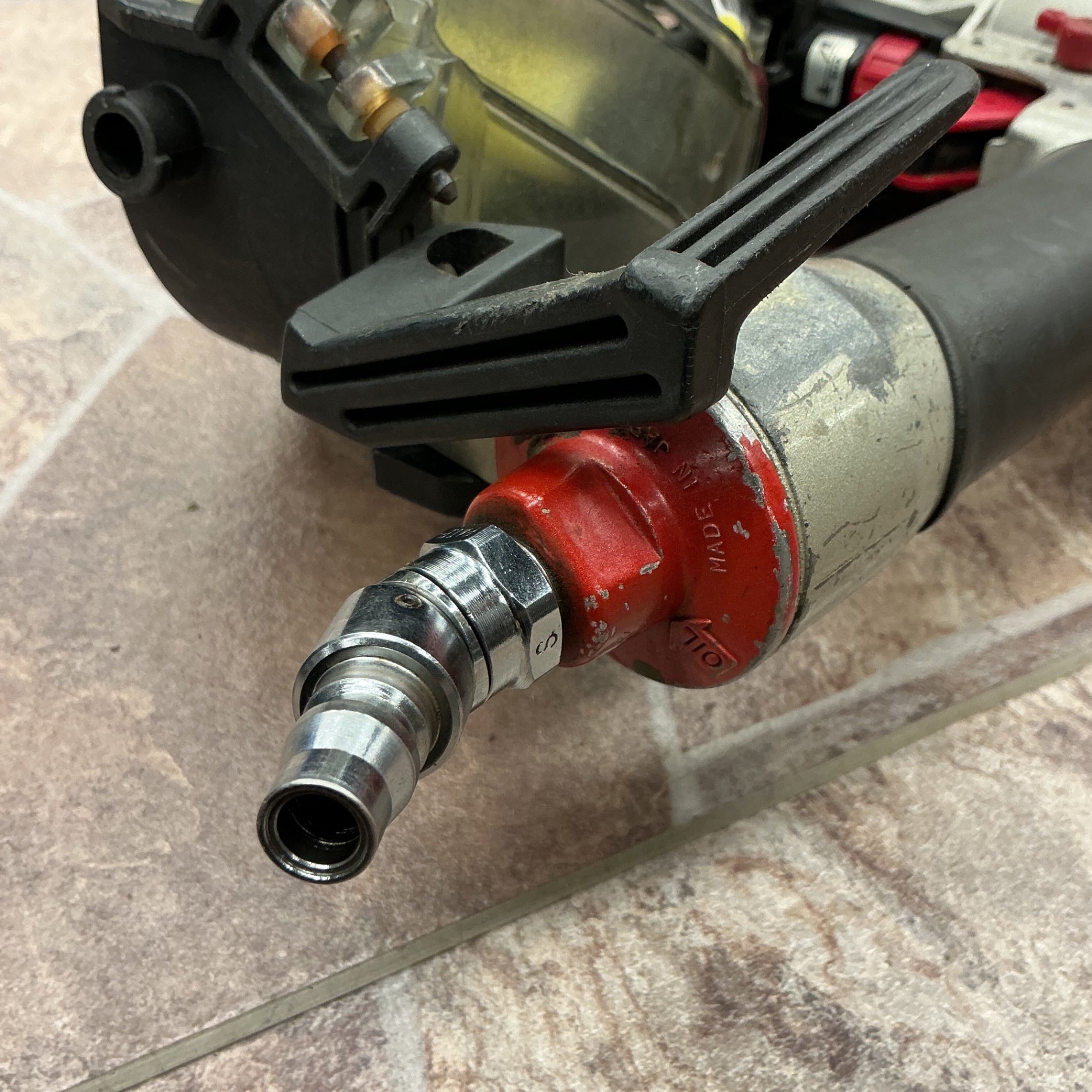 【中古・動作良好】 マックス(MAX) 常圧エア釘打ち機 CN-550S(FP) 本体のみ 【越谷店】