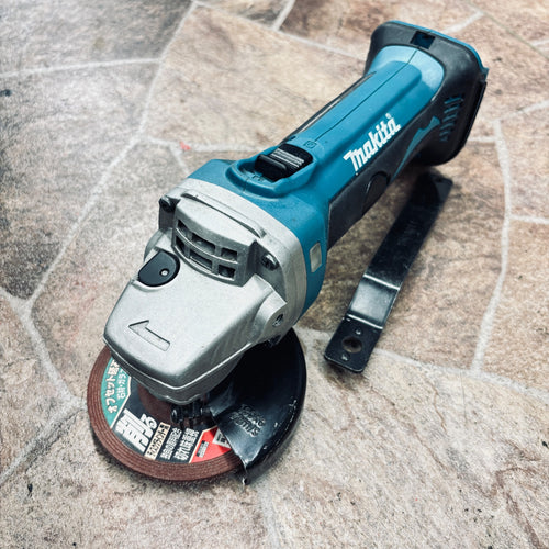 ◆マキタ(makita) 充電式ディスクグラインダー GA400DZ 【越谷店】