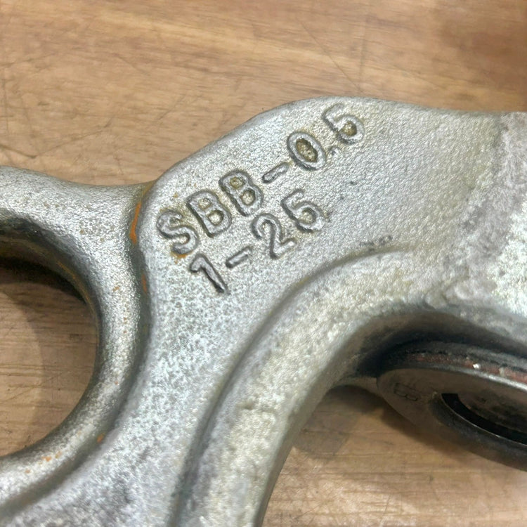 2個セット イーグルクランプ ねじ式全方向クランプ SBB-0.5 【船橋馬込店】