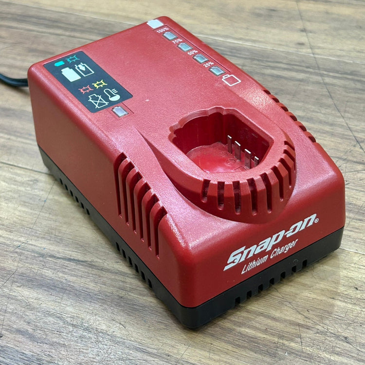 スナップオン Snap-on 充電器バッテリーセット CTCJ772 CTB8174 【船橋馬込店】