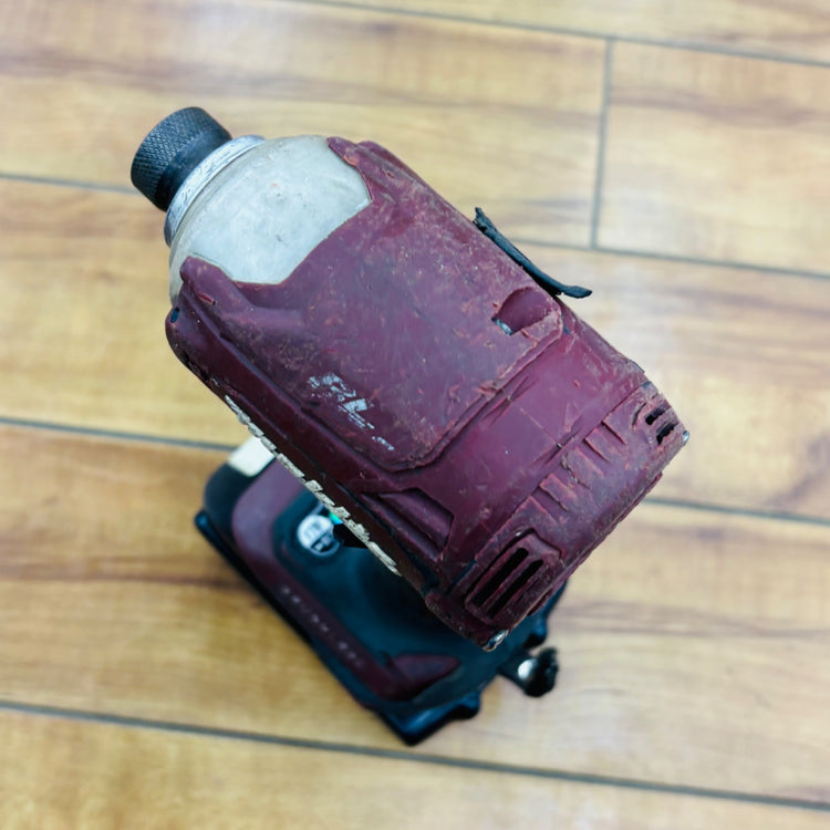 18V 充電式インパクトドライバー TD172DZAR バッテリ付き 手元スイッチ・ライト× 【中古】 【蓮田店】