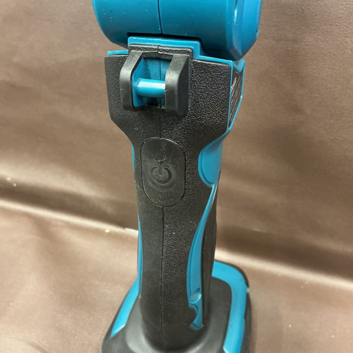 【美品中古】マキタ(makita) 充電式LEDワークライト ML801 【越谷店】