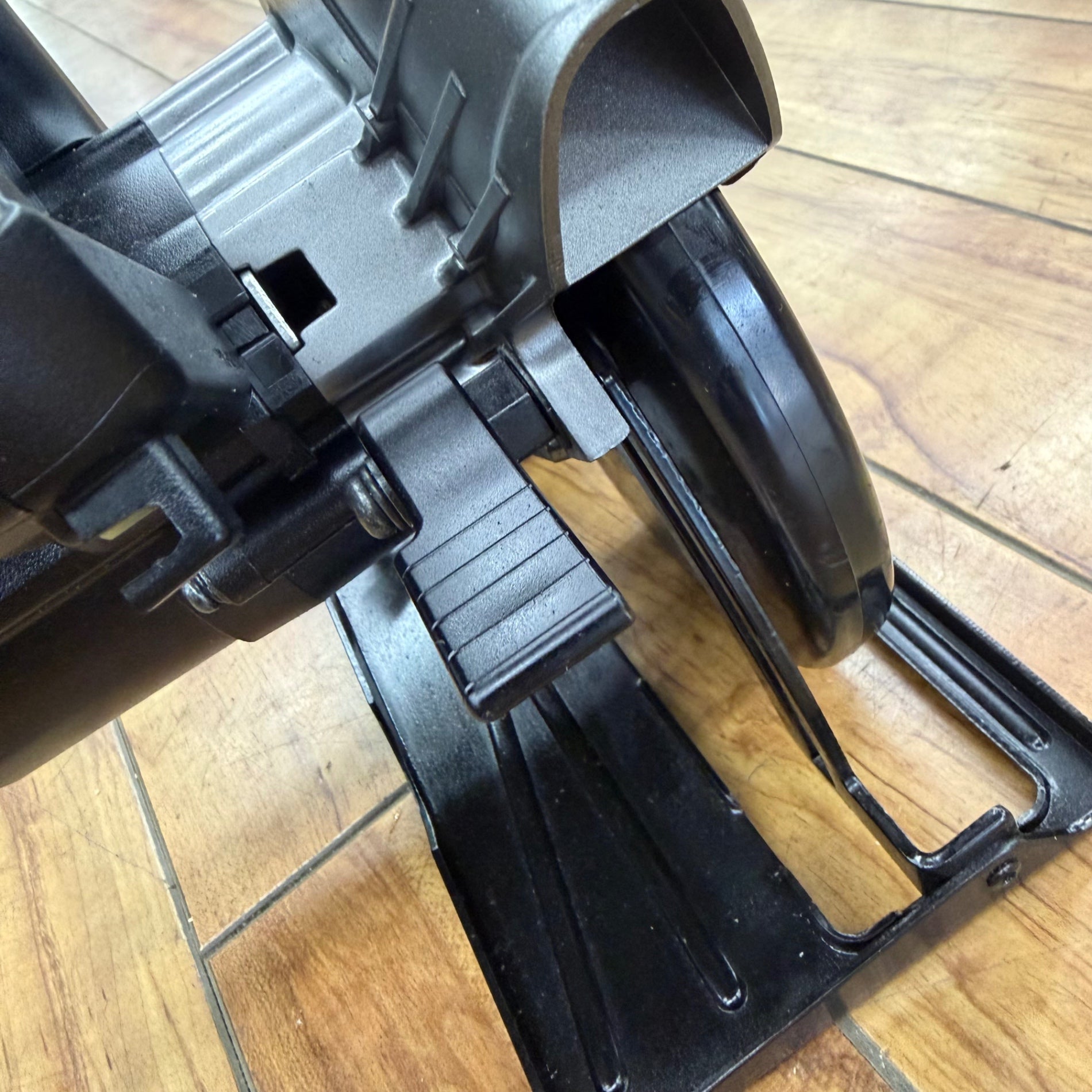 【美品】165mm 丸のこ NHC-165BK 【蓮田店】
