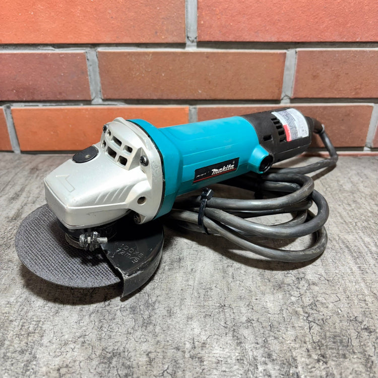 ◆マキタ(makita) ディスクグラインダー 9533BLA 【市川行徳店】