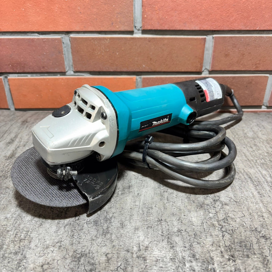 ◆マキタ(makita) ディスクグラインダー 9533BLA 【市川行徳店】
