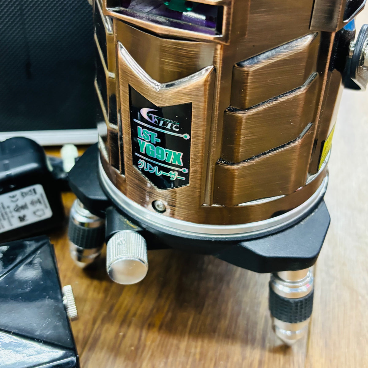 動作確認済 電子制御グリーンラインレーザー LST-YG97X 受光器無【リライズ蓮田店】