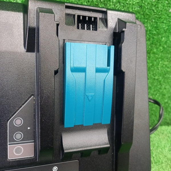 2口急速充電器 DC18RD 【野田愛宕店】