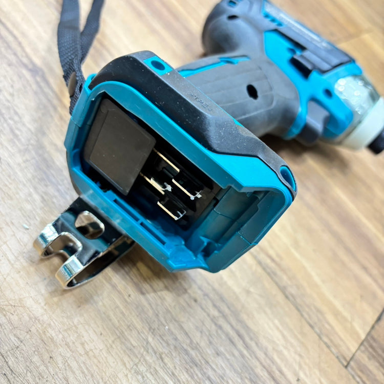 ◆マキタ(makita) コードレスインパクトドライバー TD111DSMX 【船橋馬込店】