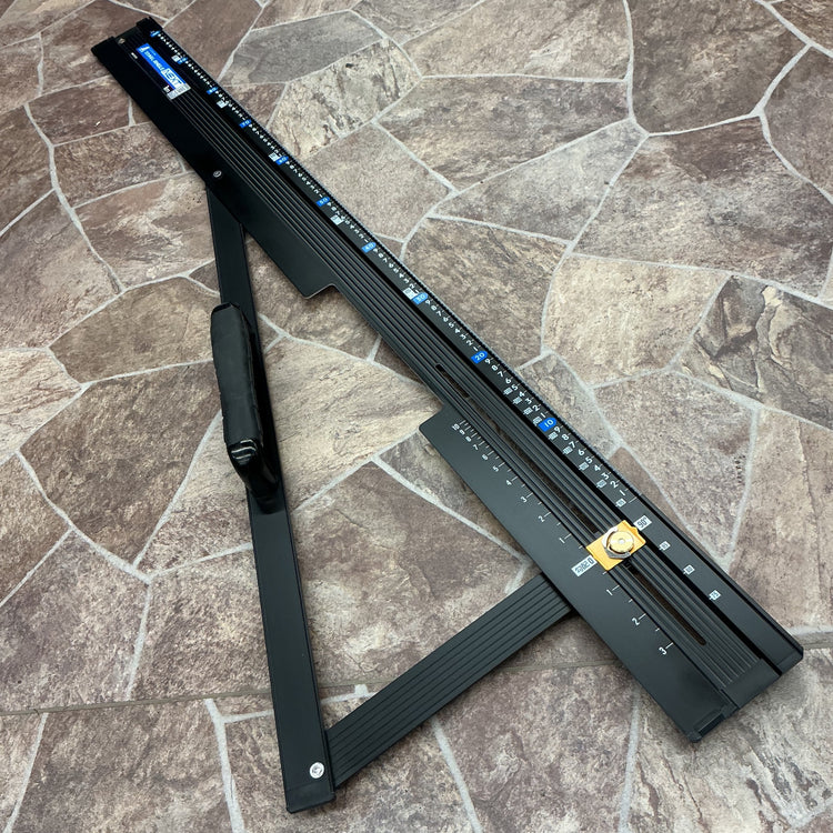 【美品中古】 シンワ たためるエルアングルNext 1m 73123 マルノコ定規 ボードカット ボード定規 【越谷店】