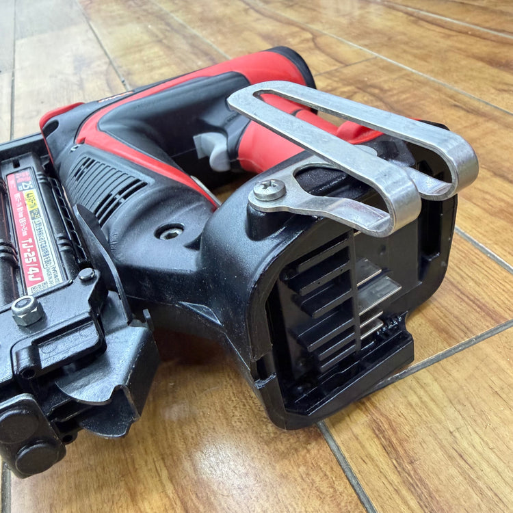動作良好  幅4mm 18V 充電式タッカ TJ-25/4J バッテリー(18V/5.0Ah)付属【リライズ蓮田店】