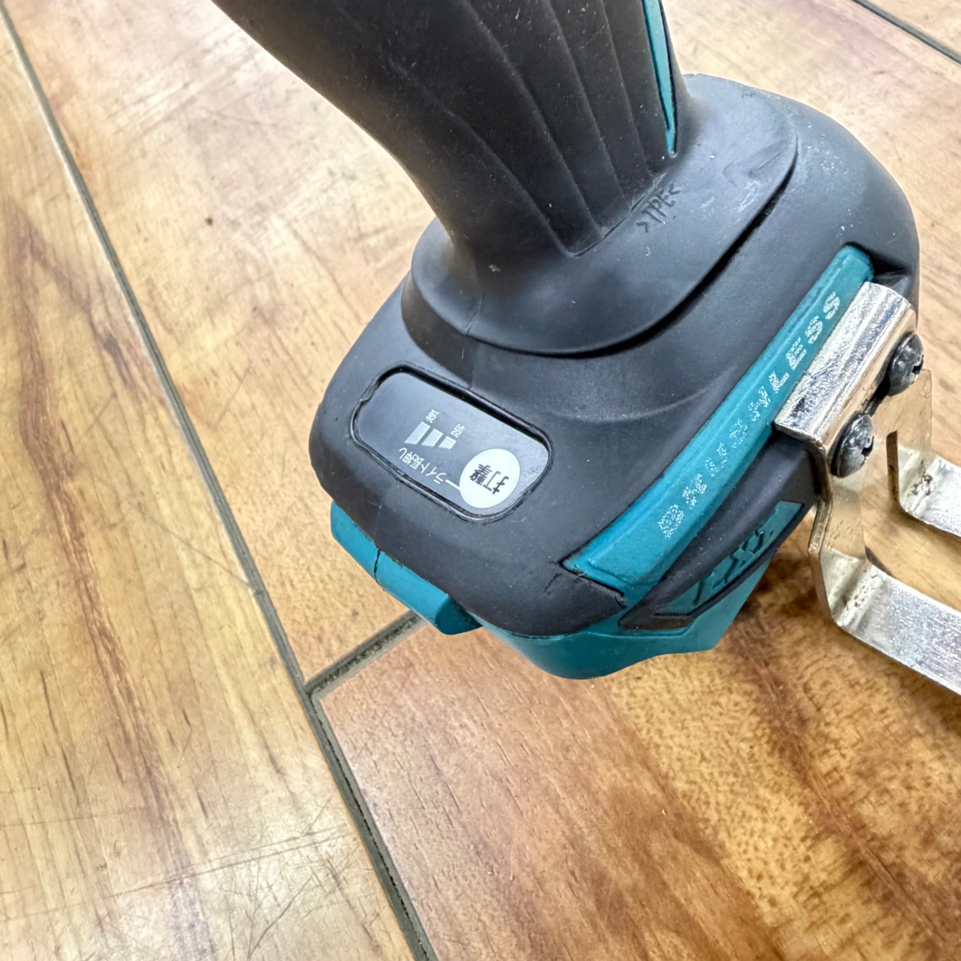 本体のみ 18V コードレスインパクトレンチ TW1001DZ 【蓮田店】