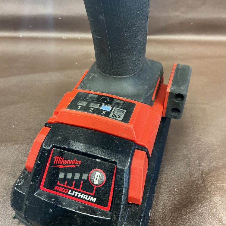 【中古品・3.0Ahバッテリ1個付き！】Milwaukee ミルウォーキー M18 FUEL インパクトドライバー M18 FID3-0X0 JP  【越谷店】