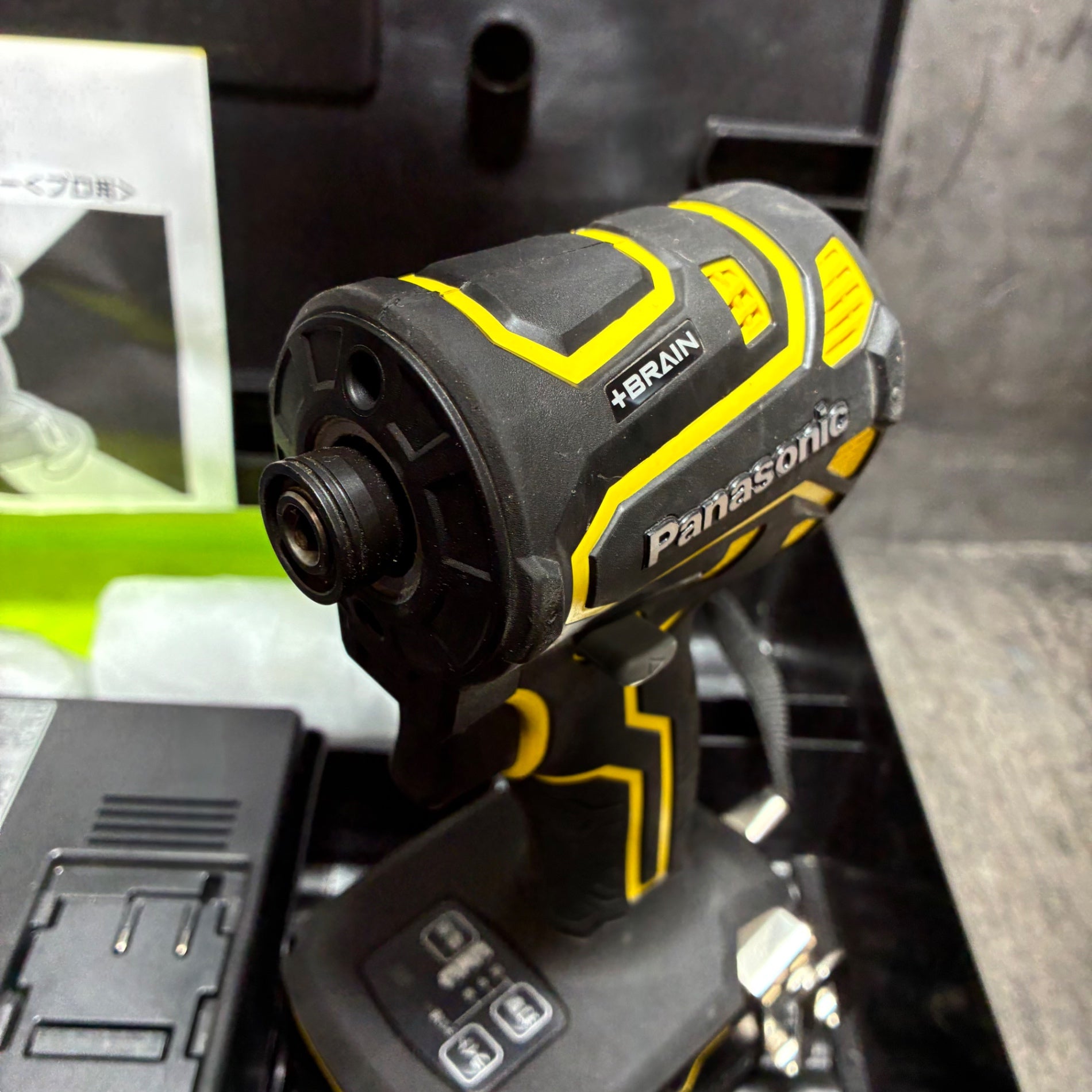 美品！アタッチメント2種付き！充電インパクトドライバー EZ1PD1J18A1Y【市川行徳店】