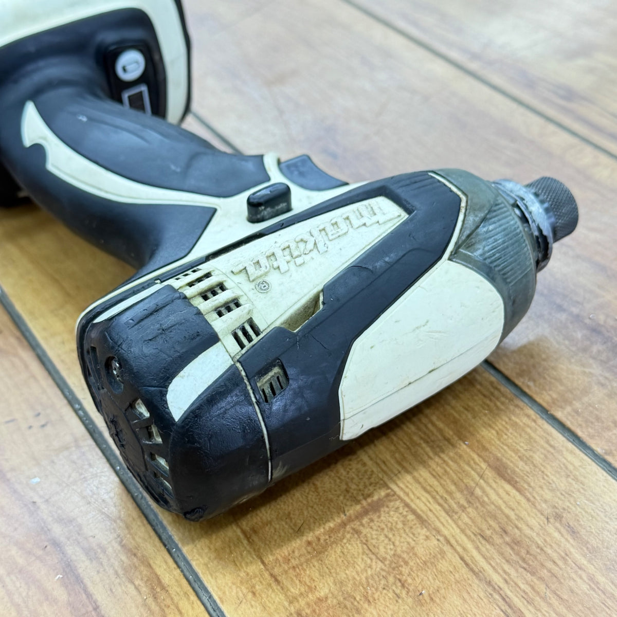 動作良好 14.4V インパクトドライバー TD134D 【リライズ蓮田店】