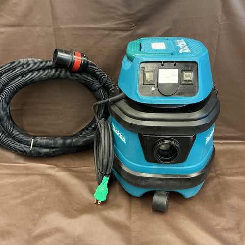【中古品・ホース付き！】 マキタ(makita) 乾湿両用集じん機 471(P) 連動機能付き 【越谷店】