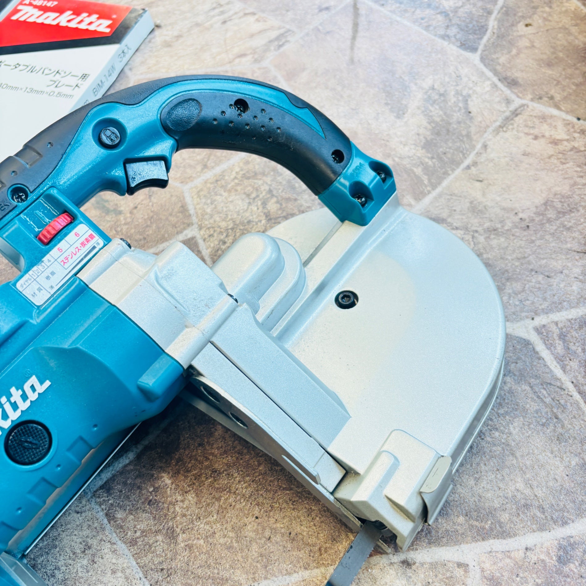 ◆マキタ(makita) コードレスバンドソー PB180DZ 【越谷店】
