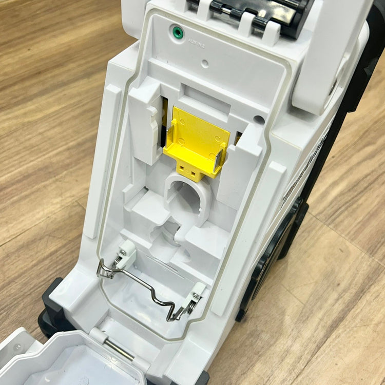 美品 アダプター付き マキタ (makita) 7.2V～18V コードレスラジオ MR102 【船橋馬込店】