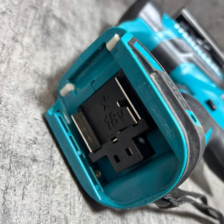 ◆マキタ(makita) 充電式ボードカッター SD180DZ