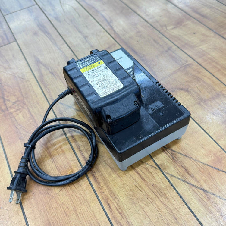 使用充電確認済み リチウムイオンバッテリー (18V/4.2Ah) EZ9L51充電器(10.8V-28V)EZ0L81   【リライズ蓮田店】