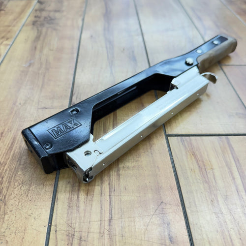 程度良好 ステープル足長 10mm/13mm ハンマタッカ TH-S2 【リライズ蓮田店】