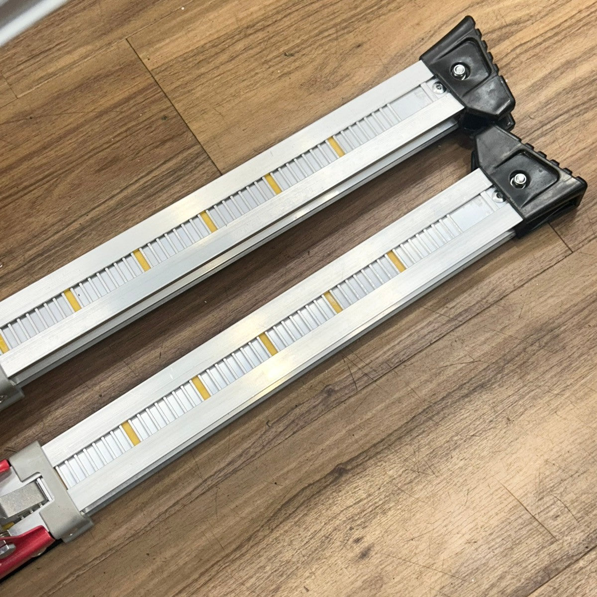 ほぼ未使用 侍BLACK×アルインコ はしご兼用伸縮脚立 SRB-FX90 滑り止め付 【船橋馬込店】