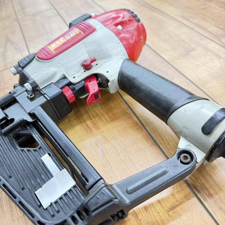打ち込み動作良好 9mm 常圧フロアタッカ TA-557F/957Tフロア 【リライズ蓮田店】