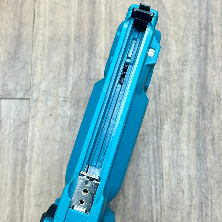 美品 マキタ makita 10.8V RT線 充電式タッカー ST113DZ 本体のみ 【船橋馬込店】