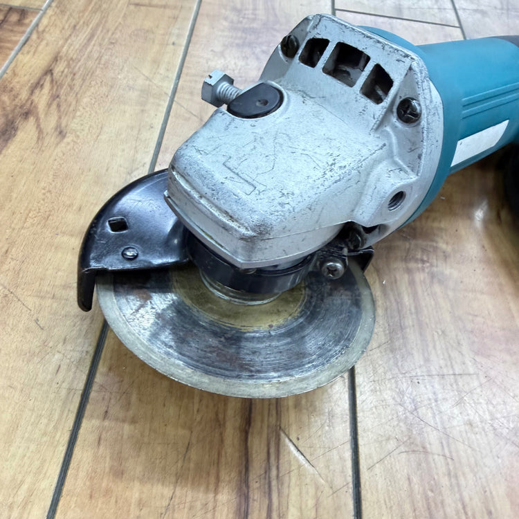 回転動作良好 100mm ディスクグラインダー 9530B 【リライズ蓮田店】