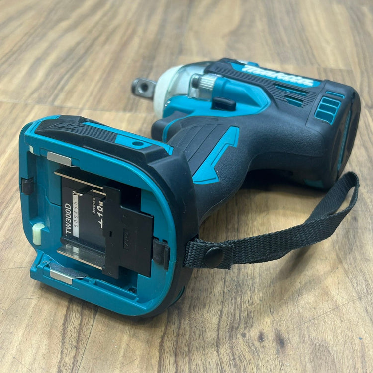 美品 マキタ (makita) 18V コードレスインパクトレンチ TW300DRGX 【船橋馬込店】
