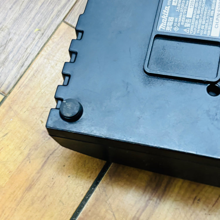 純正品 動作確認済み  急速充電器 DC18RC 【中古】 【蓮田店】