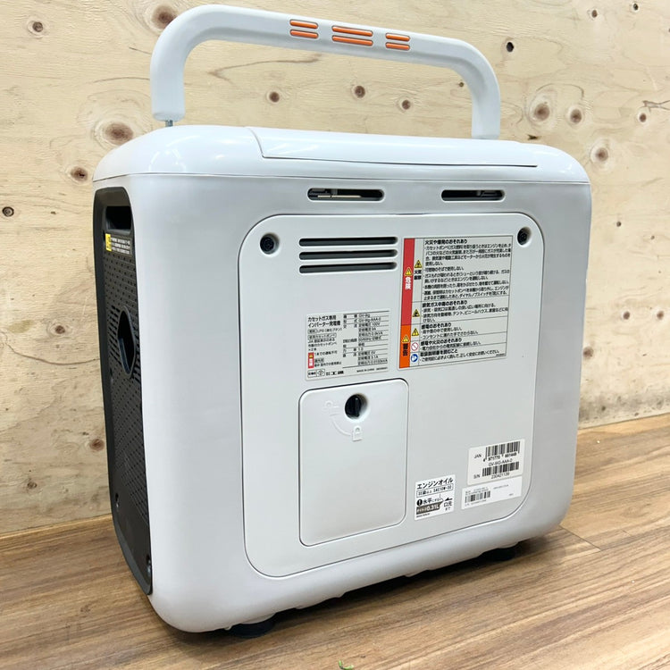 極美品 工進 (KOSHIN) カセットガス式発電機 GV-9ig 定格出力 0.9kVA (900W) インバーター 【船橋馬込店】