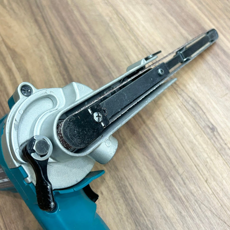 良品 マキタ (makita) 9mm ベルトサンダー 9032 【船橋馬込店】
