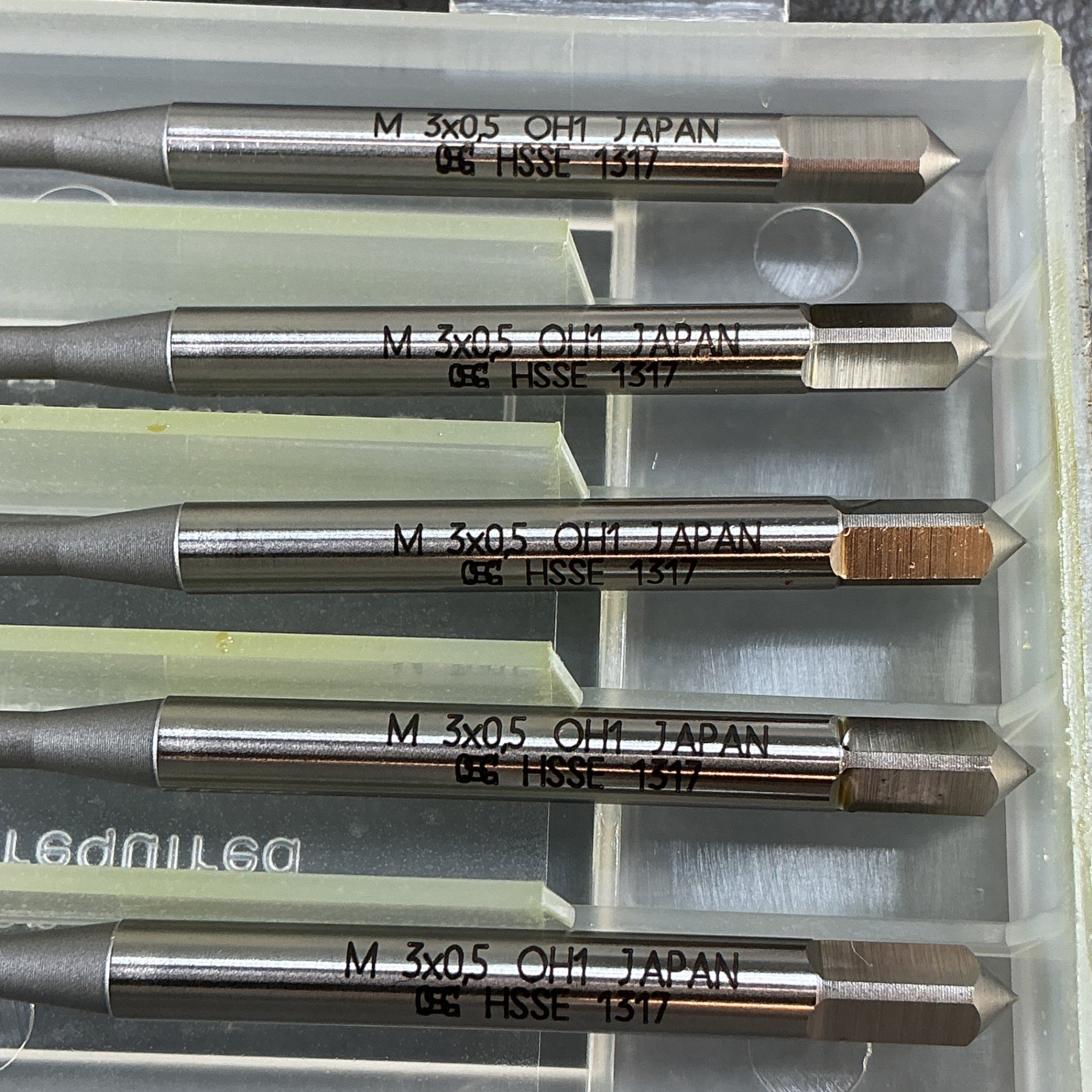 【未使用】OSG　ハンドタップ 一般用 ロングシャンク EXSST M3×0.5×120　5本入りが4箱  【越谷店】