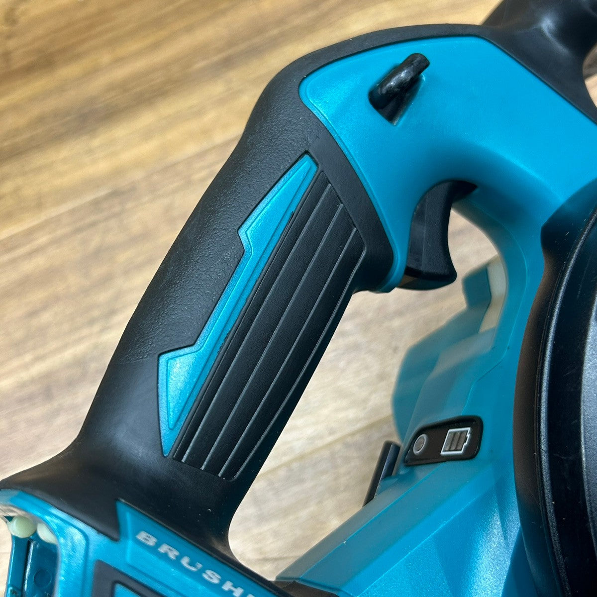 訳アリ マキタ (makita) 18V コードレスチップソーカッター CS551DZ 本体のみ 【船橋馬込店】