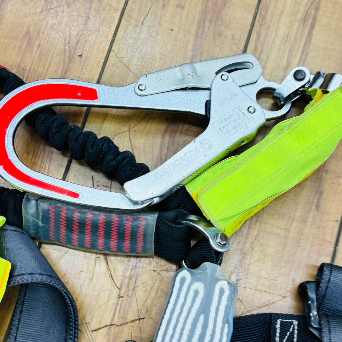 新規格 フルハーネス 飛燕ハーネス TH-506 Mサイズ 固定具・セーフティベルト付き【中古】 【蓮田店】