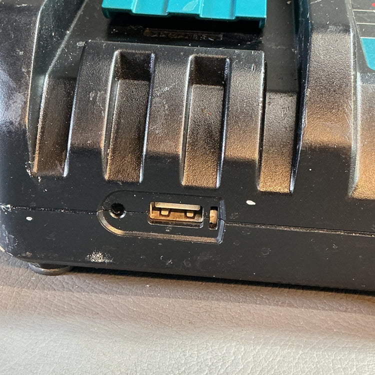 【中古】マキタ(makita) 急速充電器 DC18RF  【越谷店】
