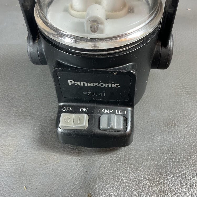 【中古】Panasonic パナソニック 14.4v 工事用充電ランタン EZ3741 本体のみ  【越谷店】