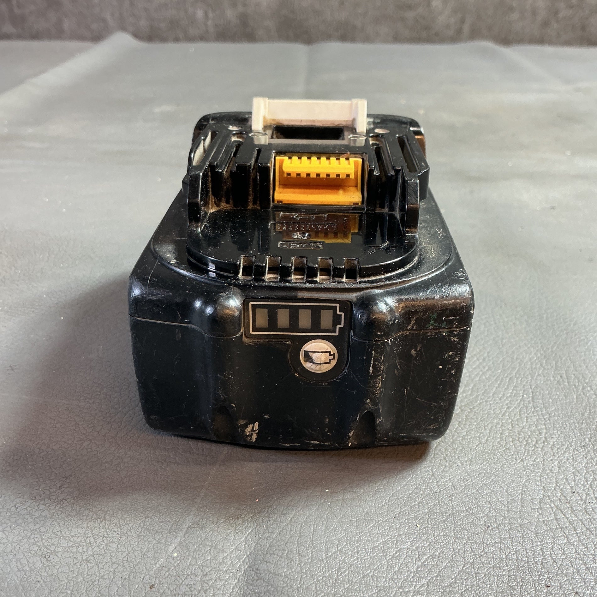 【中古】マキタ　18Vリチウムイオンバッテリー　BL1860B  【越谷店】