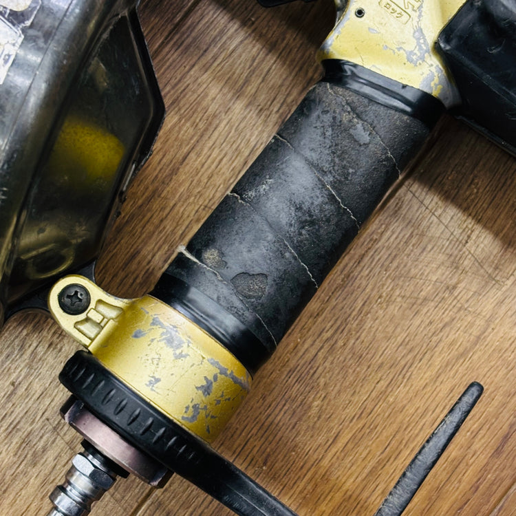 90mm 高圧 釘打ち機 NV90HMC 【蓮田店】