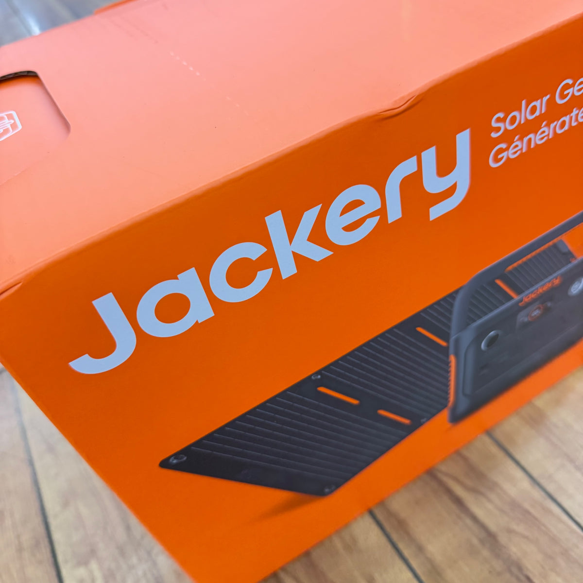 未使用 バッテリー容量256Wh ポータブル電源 40W小型ソーラーパネル JSG-240A 【リライズ蓮田店】