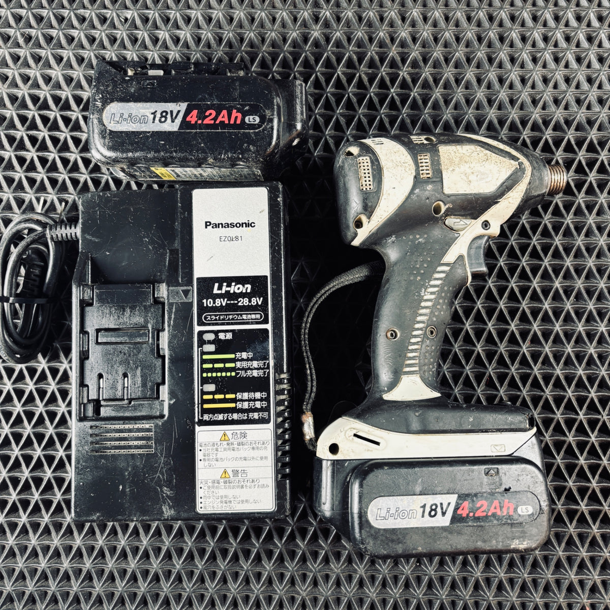 中古品 パナソニック Panasonic 充電式インパクトドライバ EZ75A1 動作確認済 バッテリ2個付 【越谷店】