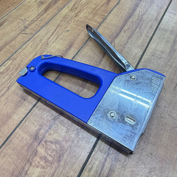 【コンパクト便】 パワフルハンドタッカー PT-1 【リライズ蓮田店】