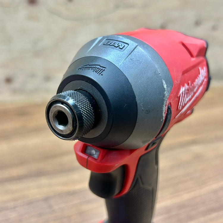 Milwaukee ミルウォーキー 充電式インパクトドライバー M18 FID2 本体＋バッテリー M18B5 【船橋馬込店】