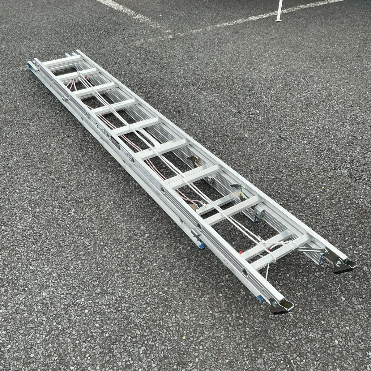 【中古・店頭引き取り限定】 ハセガワ(Hasegawa) アルミ三連はしご HC3-70 長さ 3.18~6.86m【越谷店】