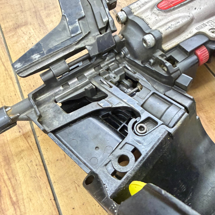 打ち込み動作良好 90mm 高圧エア釘打ち機 HN-90N1 【リライズ蓮田店】