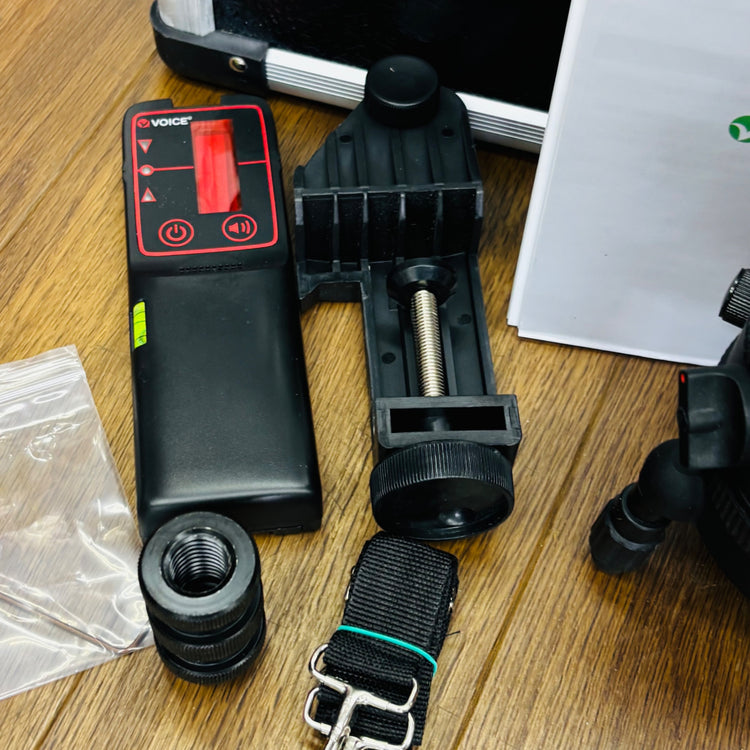 程度良好  5ライン レーザー墨出し器 Model-R5 【リライズ蓮田店】