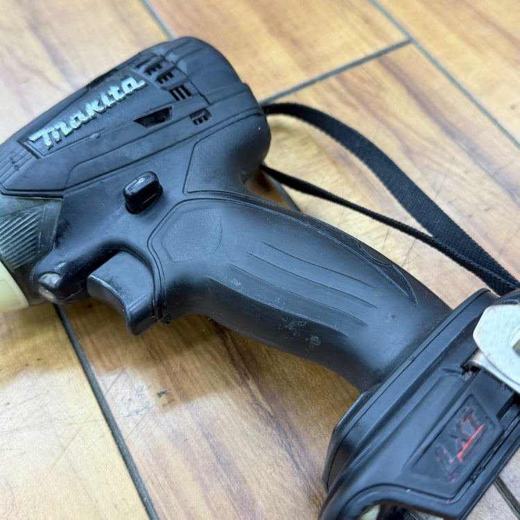 回転動作良好 14.4V 充電式インパクトドライバ  黒 TD134DZB 本体のみ【リライズ蓮田店】